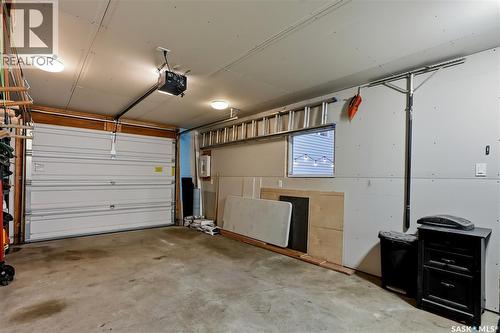 171 Coldspring Crescent, Saskatoon, SK - Indoor Photo Showing Garage