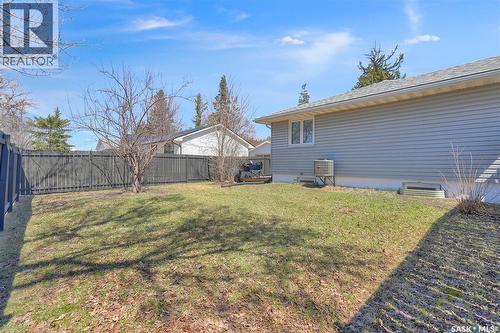 2050 Jubilee Avenue, Regina, SK - Outdoor