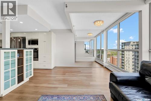 2001 315 5Th Avenue N, Saskatoon, SK - Indoor