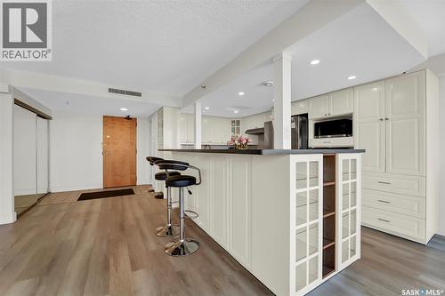 2001 315 5Th Avenue N, Saskatoon, SK - Indoor Photo Showing Kitchen