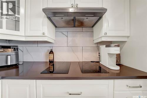 2001 315 5Th Avenue N, Saskatoon, SK - Indoor Photo Showing Kitchen
