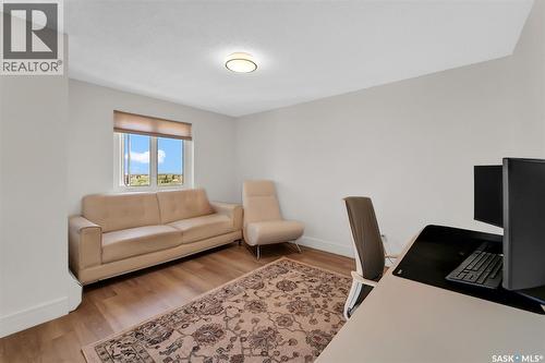 2001 315 5Th Avenue N, Saskatoon, SK - Indoor Photo Showing Office