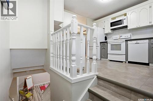 14 Edenwold Crescent, Regina, SK - Indoor Photo Showing Kitchen