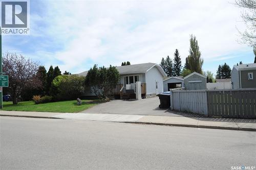 571 Pendygrasse Road, Saskatoon, SK - Outdoor