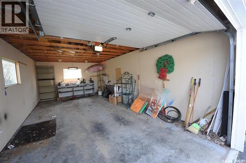 571 Pendygrasse Road, Saskatoon, SK - Indoor Photo Showing Garage