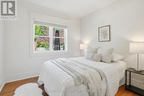 314 Hess Street S, Hamilton, ON - Indoor Photo Showing Bedroom