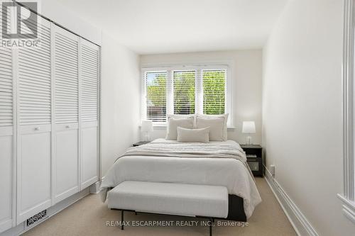 314 Hess Street S, Hamilton, ON - Indoor Photo Showing Bedroom
