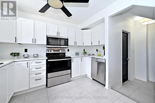 647 Trailview Drive, Peterborough, ON - Indoor Photo Showing Kitchen