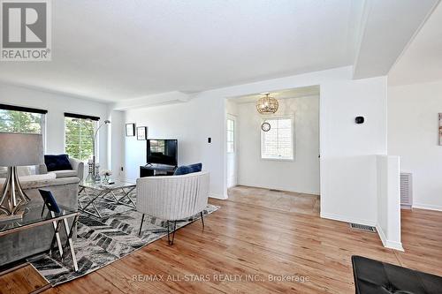 647 Trailview Drive, Peterborough, ON - Indoor Photo Showing Other Room