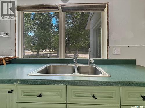 406 Wexford Street, Balcarres, SK - Indoor Photo Showing Kitchen With Double Sink