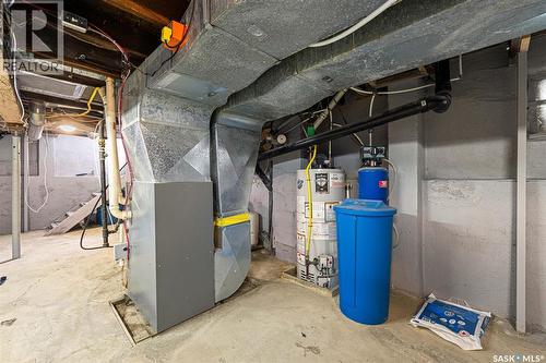 1422 Cameron Street, Regina, SK - Indoor Photo Showing Basement