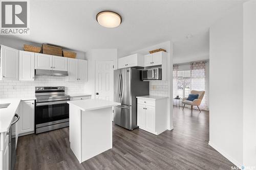8628 Thurston Crescent, Regina, SK - Indoor Photo Showing Kitchen With Upgraded Kitchen