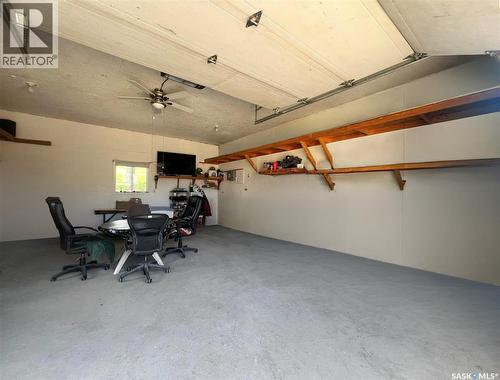 115 Heritage Drive, Lac Pelletier, SK - Indoor Photo Showing Garage