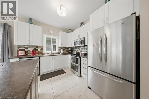 832 O'Reilly Crescent, Shelburne, ON - Indoor Photo Showing Kitchen With Upgraded Kitchen