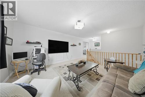 832 O'Reilly Crescent, Shelburne, ON - Indoor Photo Showing Living Room