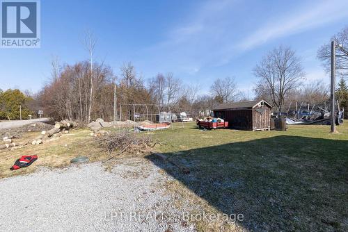 22985 Lakeridge Road, Brock, ON - Outdoor