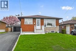 74 VICTOR Boulevard  Hamilton, ON L9A 2V4