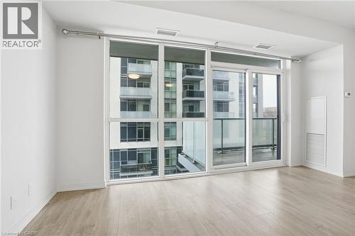2087 Fairview Street Unit# 1310, Burlington, ON - Indoor Photo Showing Other Room