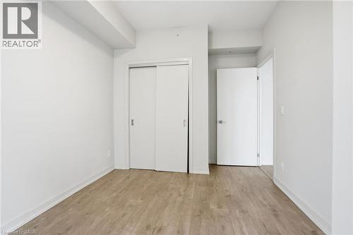 2087 Fairview Street Unit# 1310, Burlington, ON - Indoor Photo Showing Other Room