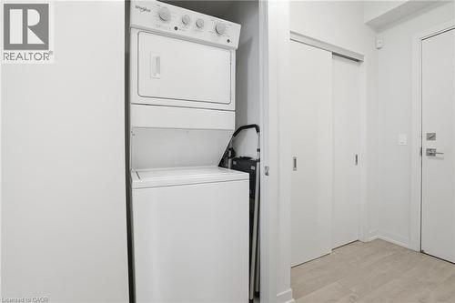 2087 Fairview Street Unit# 1310, Burlington, ON - Indoor Photo Showing Laundry Room