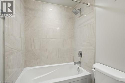 2087 Fairview Street Unit# 1310, Burlington, ON - Indoor Photo Showing Bathroom