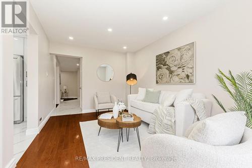 19 Copeland Road, Brampton, ON - Indoor Photo Showing Living Room