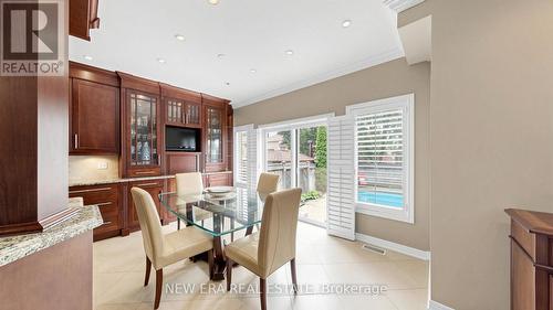 1206 Lindenrock Drive, Oakville, ON - Indoor Photo Showing Dining Room