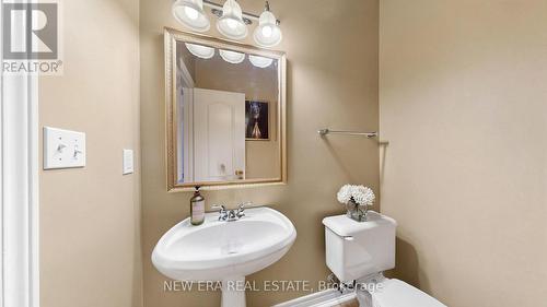 1206 Lindenrock Drive, Oakville, ON - Indoor Photo Showing Bathroom