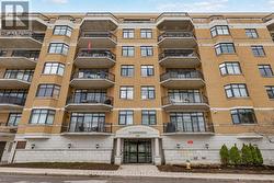 203 - 260 BESSERER STREET  Ottawa, ON K1N 1J3