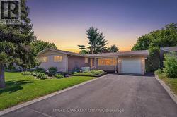 62 WIGAN DRIVE  Ottawa, ON K2E 6L1