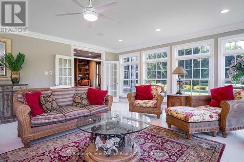 7781 Poplar Side Road, Clearview, ON - Indoor Photo Showing Living Room