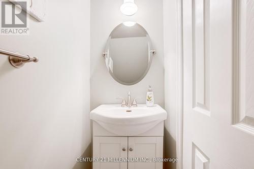 17 - 17 Craigleigh Crescent, Brampton, ON - Indoor Photo Showing Bathroom