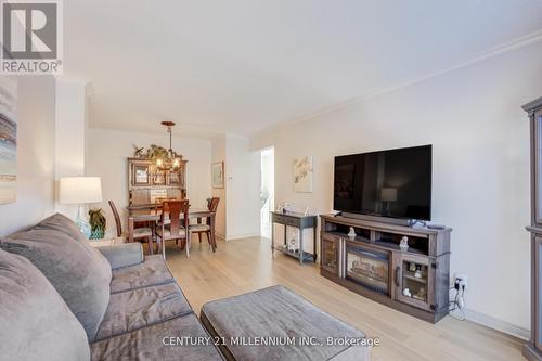 17 - 17 Craigleigh Crescent, Brampton, ON - Indoor Photo Showing Living Room
