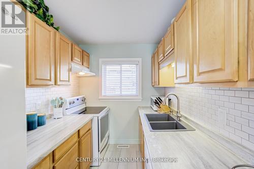 17 - 17 Craigleigh Crescent, Brampton, ON - Indoor Photo Showing Kitchen With Double Sink