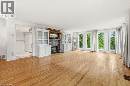364 Shoreview Road, Burlington, ON - Indoor Photo Showing Living Room