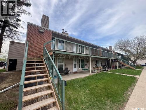 230 Gore Place, Regina, SK - Outdoor With Deck Patio Veranda