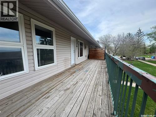 230 Gore Place, Regina, SK - Outdoor With Exterior