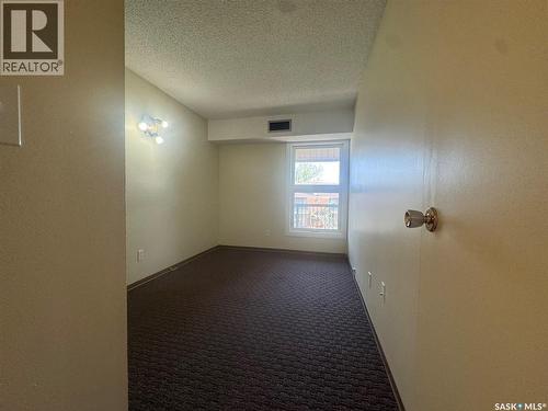 230 Gore Place, Regina, SK - Indoor Photo Showing Other Room