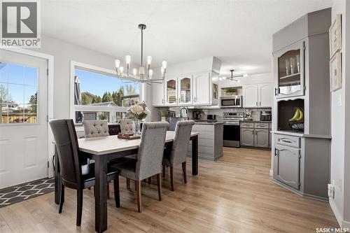 10 Louise Crescent, Regina, SK - Indoor Photo Showing Dining Room