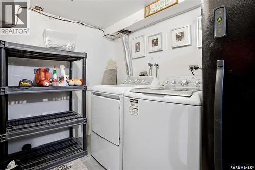 10 Louise Crescent, Regina, SK - Indoor Photo Showing Laundry Room