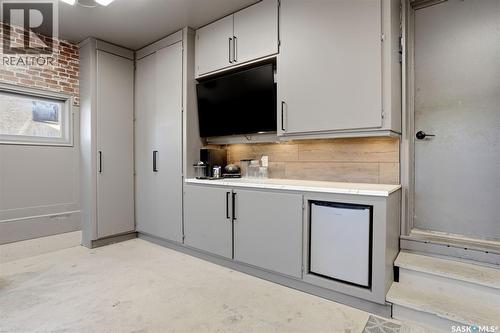10 Louise Crescent, Regina, SK - Indoor