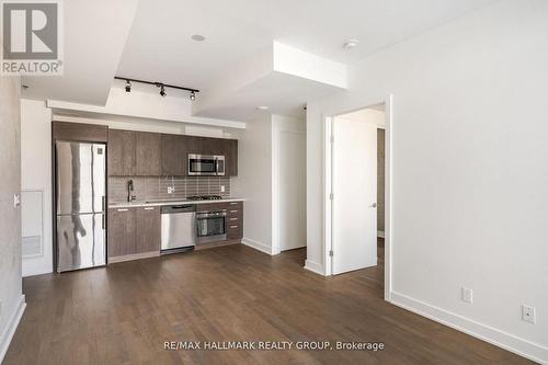 710 - 203 Catherine Street W, Ottawa, ON - Indoor Photo Showing Kitchen With Stainless Steel Kitchen