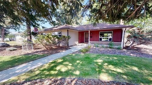 522 13th Avenue  Cranbrook, BC V1C 2W4