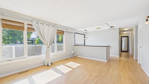 301 4Th Avenue, Cranbrook, BC 