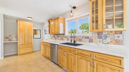 301 4Th Avenue, Cranbrook, BC 