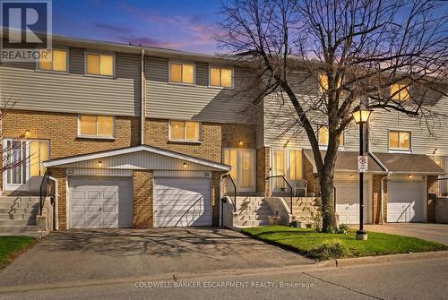 24 LINCOLN COURT E  Brampton, ON L6T 3Z2