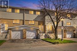 24 LINCOLN COURT E Brampton, ON L6T 3Z2