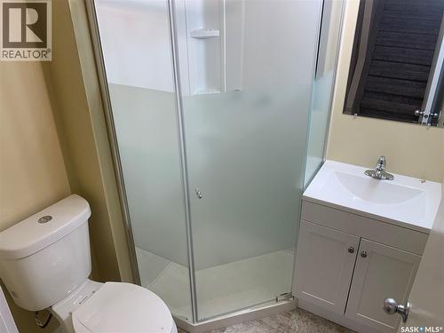 111 M Avenue S, Saskatoon, SK - Indoor Photo Showing Bathroom