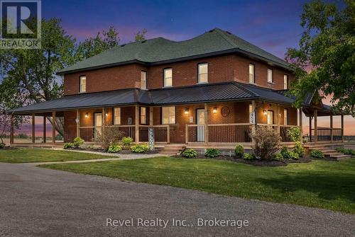 454 Colborne Street W, Kawartha Lakes (Lindsay), ON - Outdoor With Deck Patio Veranda With Facade