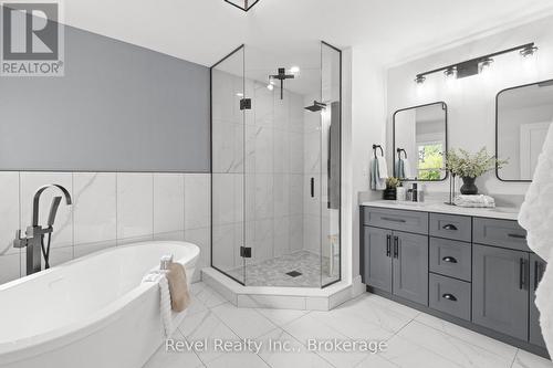 454 Colborne Street W, Kawartha Lakes (Lindsay), ON - Indoor Photo Showing Bathroom